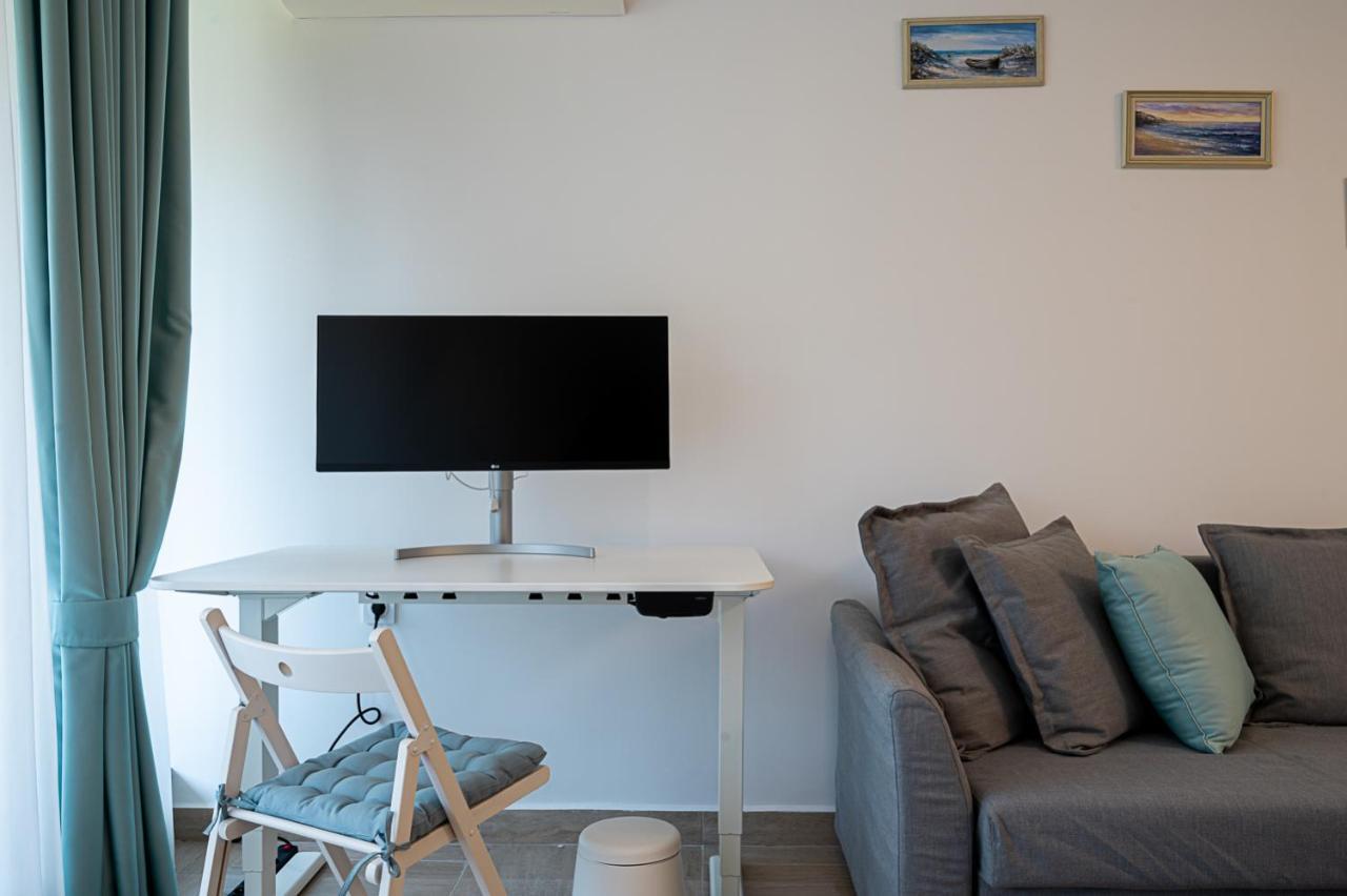 Stylish 1-Bd Apartment In St Constantine And Helena By Flat Mаnager Святые Константин и Елена Экстерьер фото